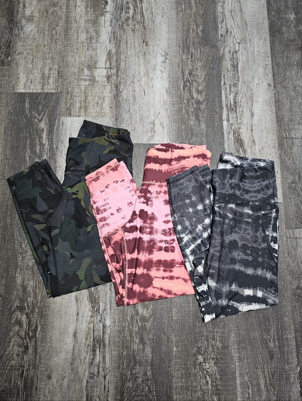 Set Of 3 Women's Old Navy Go-Dry Active 7/8 Elevate Leggings